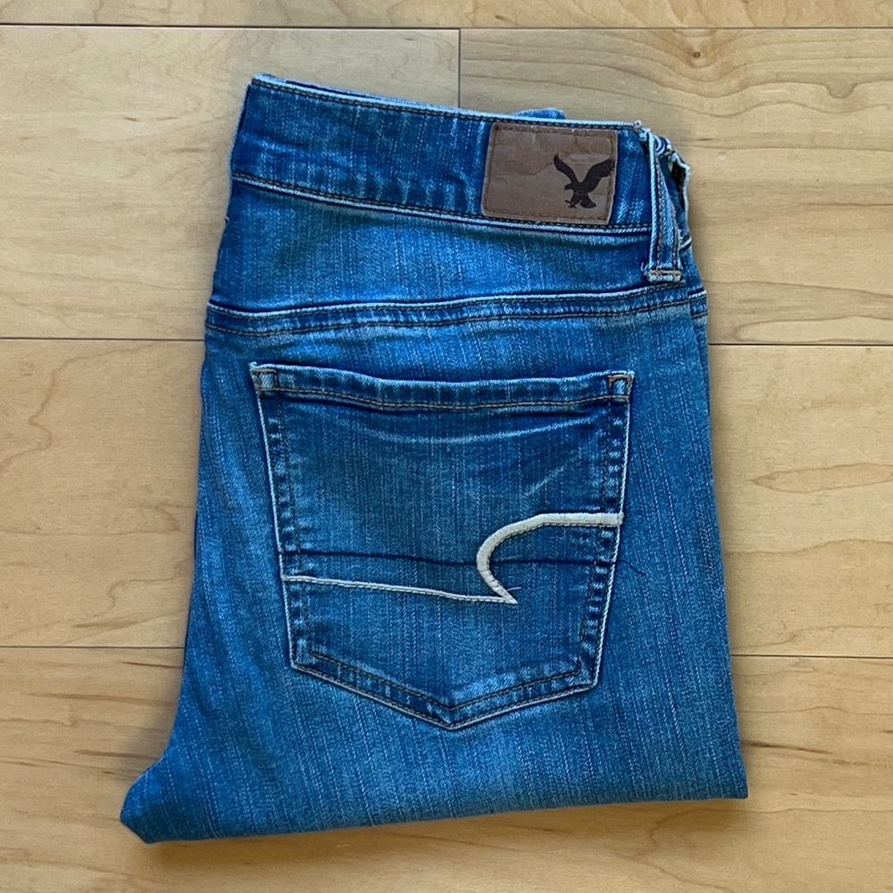 ~American Eagle ~ Jeans ~ Jegging ~ Super Stretch ~ 4 Long
